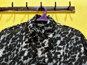 Mayra Animal Print Womens Shirt Size L