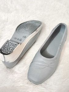 🎀 Cute Gray Slip-On Flats 🩶