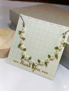 Handmade Beaded Flower Bracelet🍀