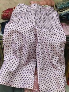 Beautiful Kurta Set with Pink Paisley Print