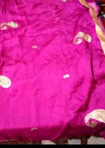 Vibrant Pink Saree with Golden Paisley