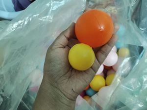light weight Vibrant Plastic Balls