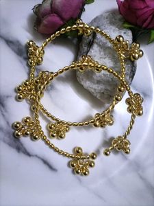 Golden Ghungroo Bangle Set