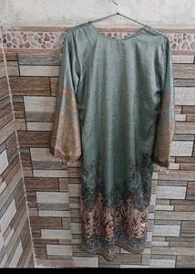 Elegant pakistani suit