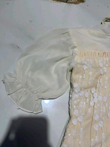 a very cute long top for xxs girlie