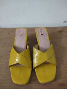 Chic Yellow Cross Strap Heels