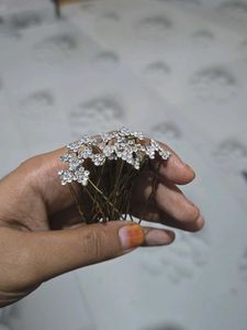 Sparkling Floral Hair Pins Set