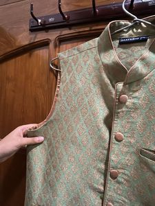 Elegant green Jacket