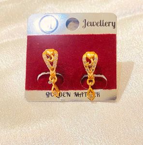 Elegant Gold Drop Earrings with Sparkling Stones