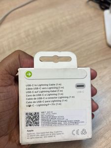 ORIGINAL Apple USB-C to Lightning Cable (1m)