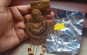 New Golden Hangings