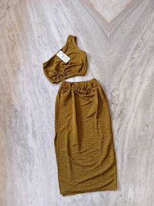 Stylish One-Shoulder top with skirt