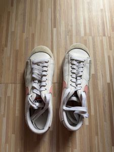 Nike Blazer Low Vintage White Pink