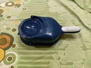 Blue Ravioli and Dumpling Maker