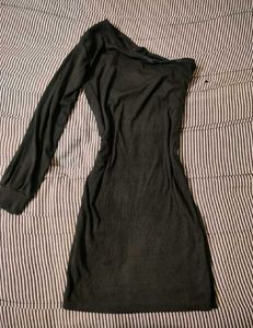 Black One-Shoulder Long Sleeve Dress