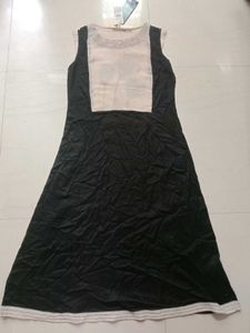 Elegant Black Kurta with Floral Print