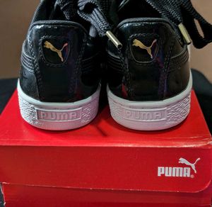 Puma Women's 🖤🩶Basket Heart Sneakers🖤🩶