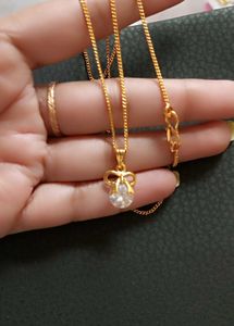 Gold Bow Pendant Necklace for daily use