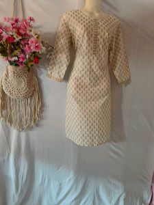 Elegant Off-White Printed Cotton Kurti