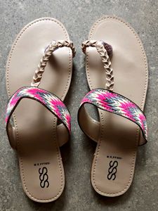 New Stylish Flat Sandals with Embellished Straps