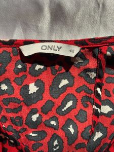 ONLY Styled Back Top