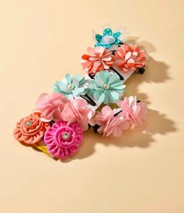 🔥 MEGA SALE OFFER 🔥Cute Flower Hair Clips Set