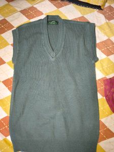 New sweater size 38