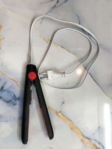 Compact Hair Straightener