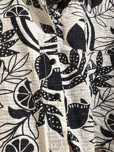 ZUDIO Black &amp; White Fruit Print Cropped Shirt