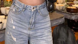 Wide Leg Jeans