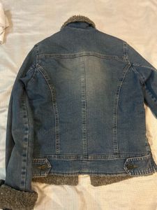 Classic Denim Jacket with Fur Collar