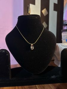 Elegant Teardrop Pendant Necklace