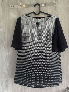 Chic Black & White Patterned Top