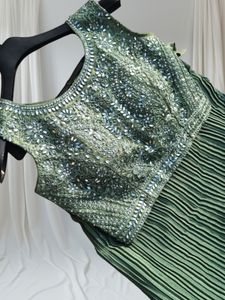 🆕🆕2 In 1 Indo Western Mehendi Outfit