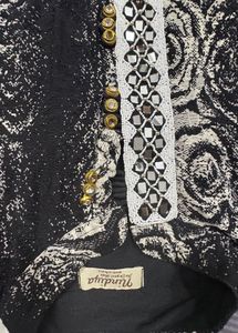 Embellished Black &amp; White Rose Print Kurta