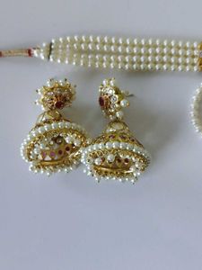 Elegant Pearl and Gemstone Choker Set