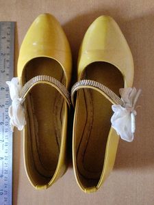 Ballerinas yellow and charming with Embellishments