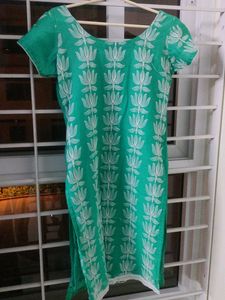 Size XS Green Embroidered Kurta with Dupatta