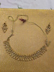 Elegant Kundan Necklace Set