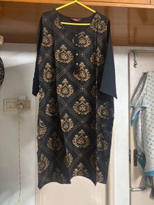 “Is*itva” Elegant Black Kurta with Gold Print