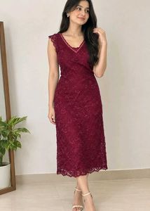 Elegant Lace Midi Dress