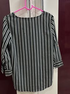 Chic Striped V-Neck Top