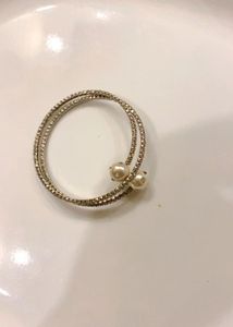 New Elegant Pearl and Rhinestone Bracelet