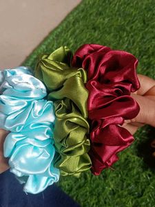 back of 10 satin big bows