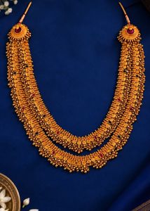 Elegant Gold Toned Necklace Set