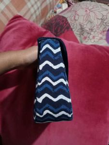 (Customisation Avl) Handmade Sling💙