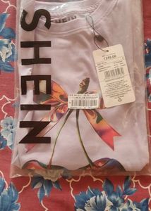 New with tag lavender t shirt
