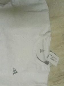 new Men's off White T-Shirt