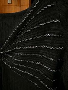 Chic Black Ribbed Long Sleeve Top