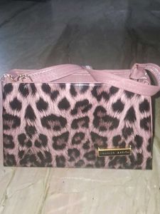 Chic Leopard Print Crossbody Bag